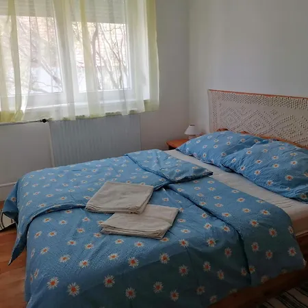 Gabriella Haz Semesterbostad Szolad